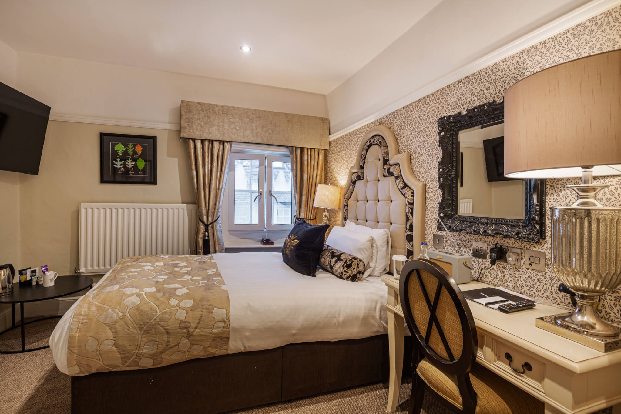 Classic Small Double Room Hotel Welshpool 9 scaled