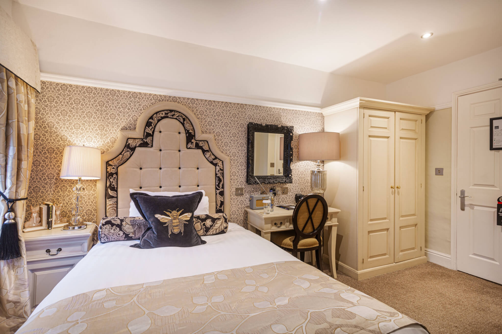 Classic Small Double Room Hotel Welshpool 10 scaled